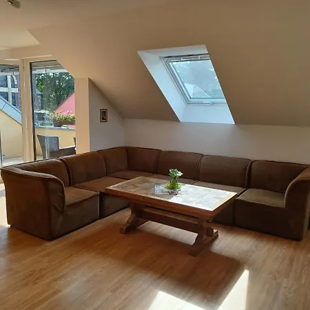 Apartament Dachwohung, Ferienwohnung Oder Auch Fuer Monteure Geeignet *