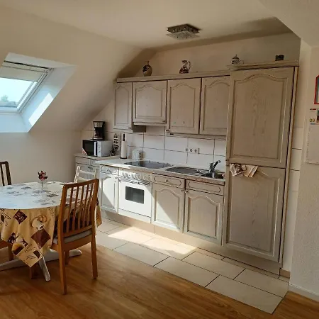 Dachwohung, Ferienwohnung Oder Auch Fuer Monteure Geeignet Apartament *