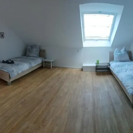 Dachwohung, Ferienwohnung Oder Auch Fuer Monteure Geeignet * Eschweiler