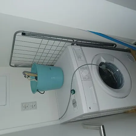 Dachwohung, Ferienwohnung Oder Auch Fuer Monteure Geeignet *